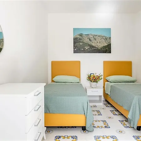 Lägenhet Angolo Di Paradiso Sorrento Coast *